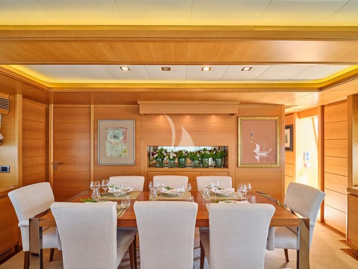 WATCH ME Ferretti Forma Dining WATCH ME Ferretti Forma Dining