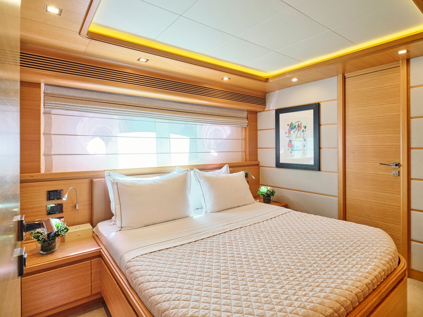 Charter Yacht WATCH ME - Ferretti Custom Line 30m - 5 Cabins - Athens - Mykonos - Paros - Cyclades - Greece