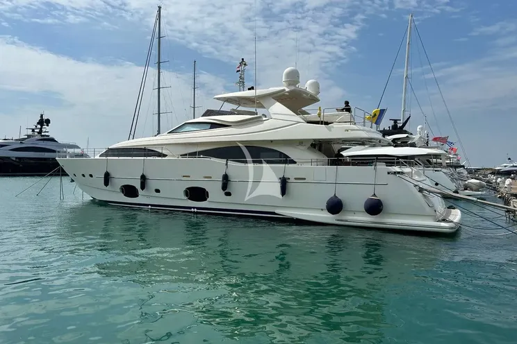 Charter Yacht WATCH ME - Ferretti Custom Line 30m - 5 Cabins - Athens - Mykonos - Paros - Cyclades - Greece