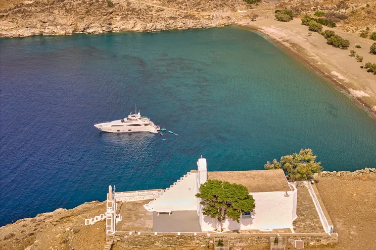 Charter Yacht WATCH ME - Ferretti Custom Line 30m - 5 Cabins - Athens - Mykonos - Paros - Cyclades - Greece
