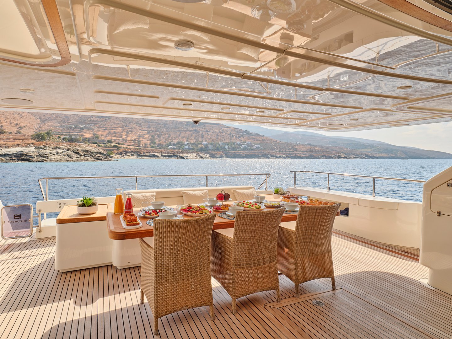 Charter Yacht WATCH ME - Ferretti Custom Line 30m - 5 Cabins - Athens - Mykonos - Paros - Cyclades - Greece
