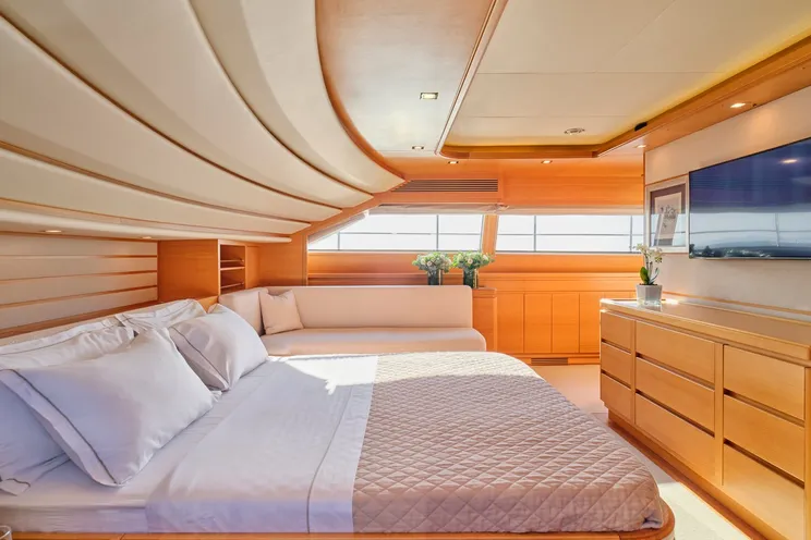 Charter Yacht WATCH ME - Ferretti Custom Line 30m - 5 Cabins - Athens - Mykonos - Paros - Cyclades - Greece