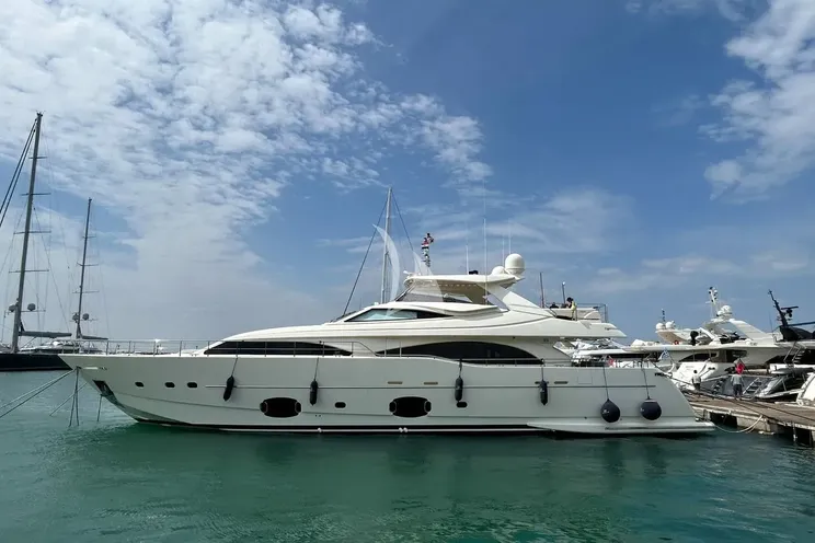 Charter Yacht WATCH ME - Ferretti Custom Line 30m - 5 Cabins - Athens - Mykonos - Paros - Cyclades - Greece