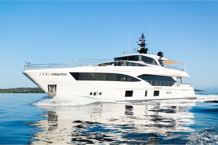 Charter Yacht WATERMACHINE - Gulf Craft Majesty 100 - 5 Cabins - Cogolin - St. Tropez - Monaco