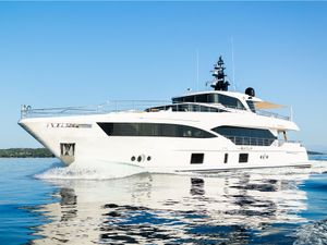 WATERMACHINE - Gulf Craft Majesty 100 - 5 Cabins - Cogolin - St. Tropez - Monaco WATERMACHINE - Gulf Craft Majesty 100 - 5 Cabins - Cogolin - St. Tropez - Monaco