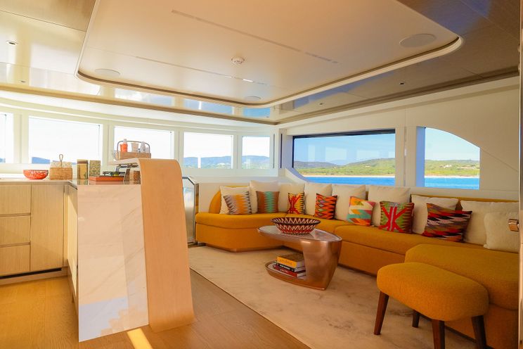 Charter Yacht WATERMACHINE - Gulf Craft Majesty 100 - 5 Cabins - Cogolin - St. Tropez - Monaco