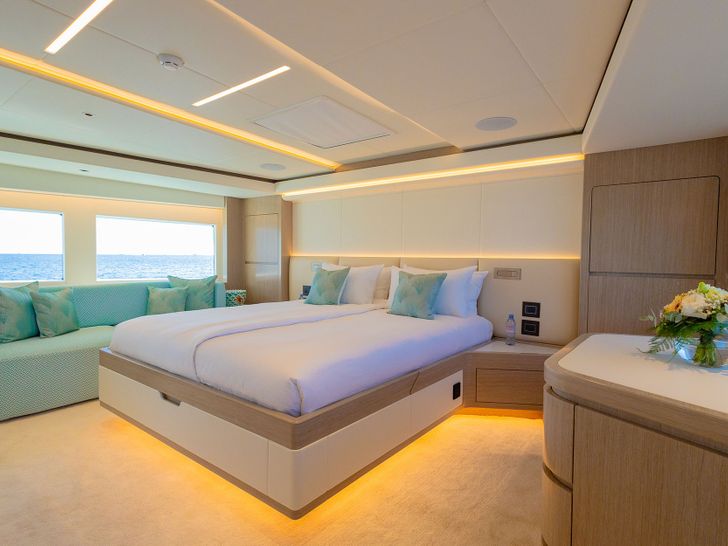 WATERMACHINE Gulf Craft Majesty 100 - master cabin WATERMACHINE Gulf Craft Majesty 100 - master cabin