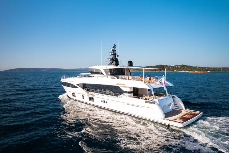 Charter Yacht WATERMACHINE - Gulf Craft Majesty 100 - 5 Cabins - Cogolin - St. Tropez - Monaco