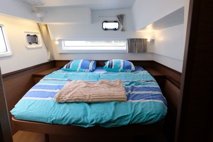 Charter Yacht WHITE CHADAL - Lagoon 42 - 4 Cabins - St Raphael - Cannes - St Tropez - Nice - Antibes - Monaco - French Riviera