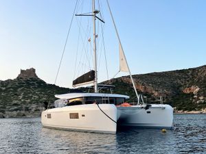 WHITE CHADAL - Lagoon 42 - 4 Cabins - St Raphael - Cannes - St Tropez - Nice - Antibes - Monaco - French Riviera WHITE CHADAL - Lagoon 42 - 4 Cabins - St Raphael - Cannes - St Tropez - Nice - Antibes - Monaco - French Riviera