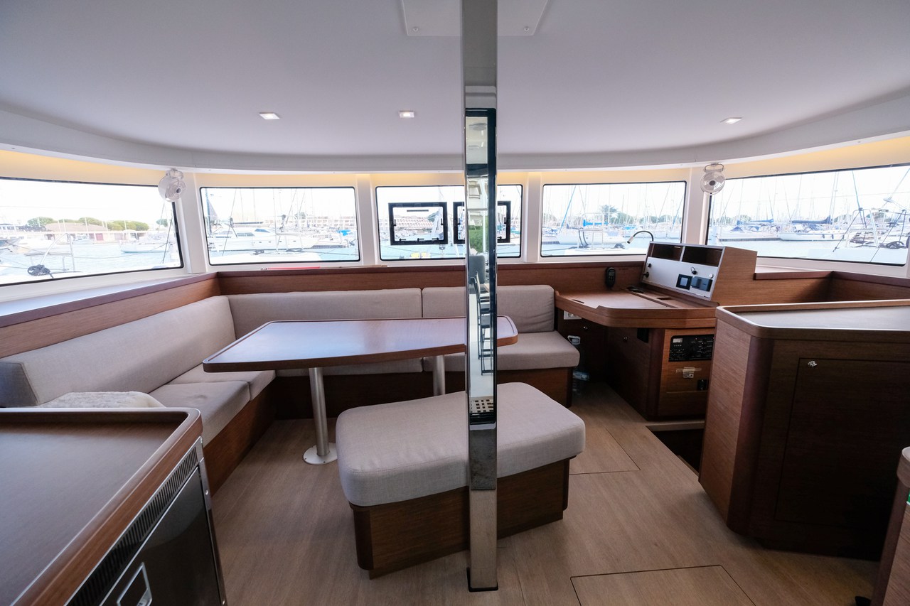 Charter Yacht WHITE CHADAL - Lagoon 42 - 4 Cabins - St Raphael - Cannes - St Tropez - Nice - Antibes - Monaco - French Riviera