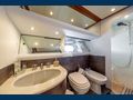 WHITEHAVEN Canados 25 VIP cabin bathroom
