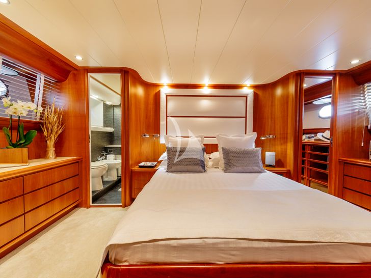 WHITEHAVEN Canados 25 - master cabin wider view WHITEHAVEN Canados 25 - master cabin wider view