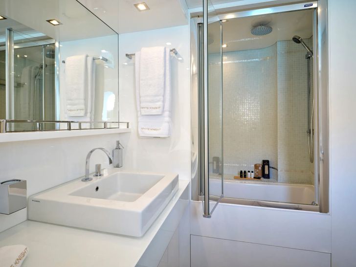WHITE KNIGHT Maiora 40m - VIP cabin 2 bathroom WHITE KNIGHT Maiora 40m - VIP cabin 2 bathroom