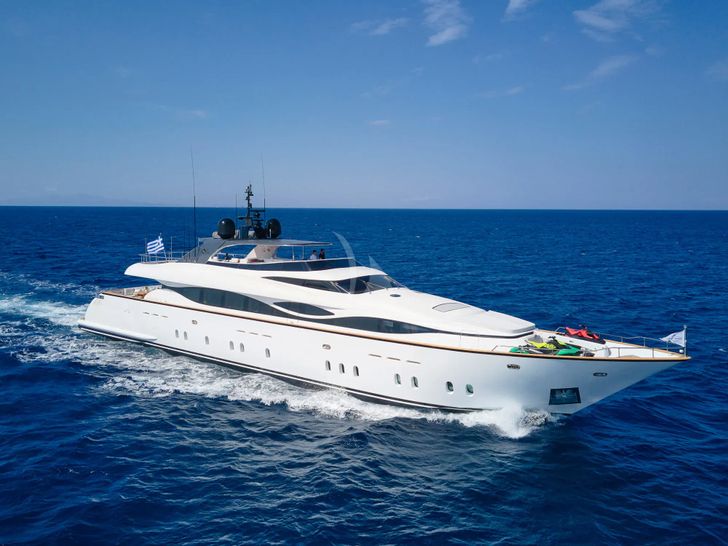 WHITE KNIGHT Maiora 40m - cruising WHITE KNIGHT Maiora 40m - cruising