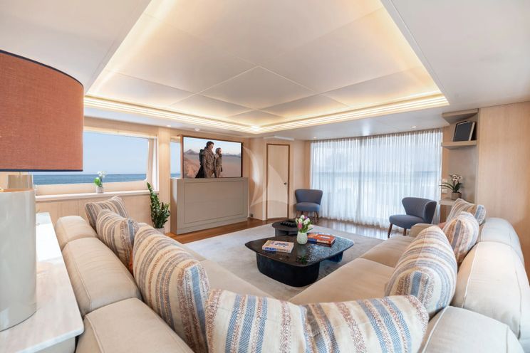 Charter Yacht WHITE KNIGHT - Maiora 40m - 6 Cabins - Athens - Mykonos - Paros - Cyclades - Greece