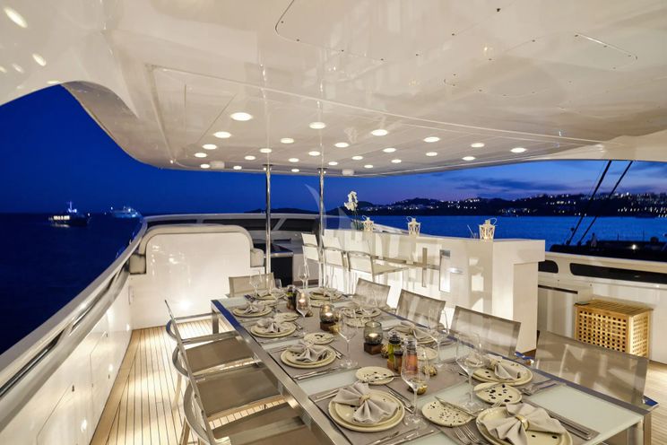 Charter Yacht WHITE KNIGHT - Maiora 40m - 6 Cabins - Athens - Mykonos - Paros - Cyclades - Greece