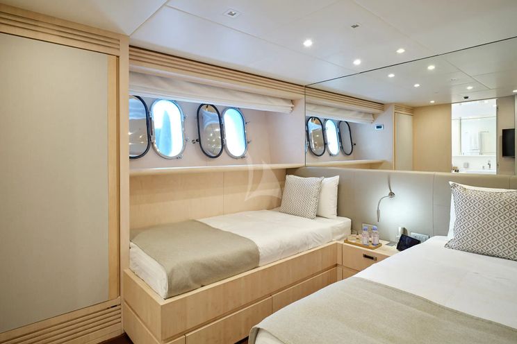 Charter Yacht WHITE KNIGHT - Maiora 40m - 6 Cabins - Athens - Mykonos - Paros - Cyclades - Greece