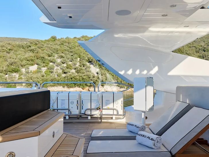 WICKED PLAY Sunseeker 115 Sport Yacht - sun deck sun beds WICKED PLAY Sunseeker 115 Sport Yacht - sun deck sun beds