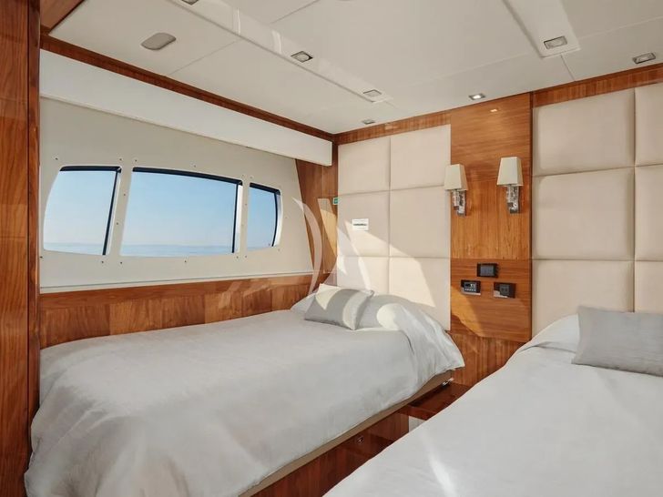 WICKED PLAY Sunseeker 115 Sport Yacht - twin cabin 2 WICKED PLAY Sunseeker 115 Sport Yacht - twin cabin 2