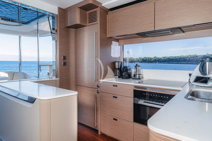 Charter Yacht WILJIM V - Princess Y72 - 4 Cabins - Saint Raphael - Cannes - St Tropez - Nice - Antibes - French Riviera - Monaco