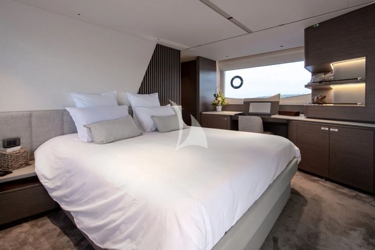 Charter Yacht WILJIM V - Princess Y72 - 4 Cabins - Saint Raphael - Cannes - St Tropez - Nice - Antibes - French Riviera - Monaco