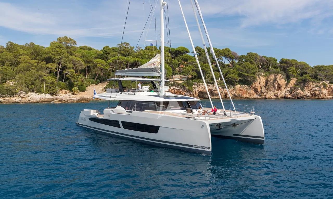 WINDKIND Fountaine Pajot Thira 80 - anchored side profile