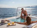 WINDKIND Fountaine Pajot Thira 80 - guests in the jacuzzi WINDKIND Fountaine Pajot Thira 80 - guests in the jacuzzi