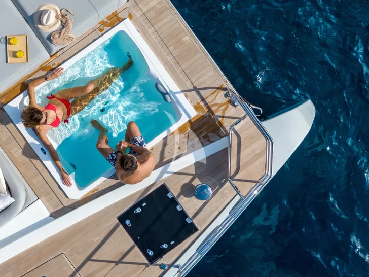 WINDKIND Fountaine Pajot Thira 80 - top jacuzzi shot WINDKIND Fountaine Pajot Thira 80 - top jacuzzi shot