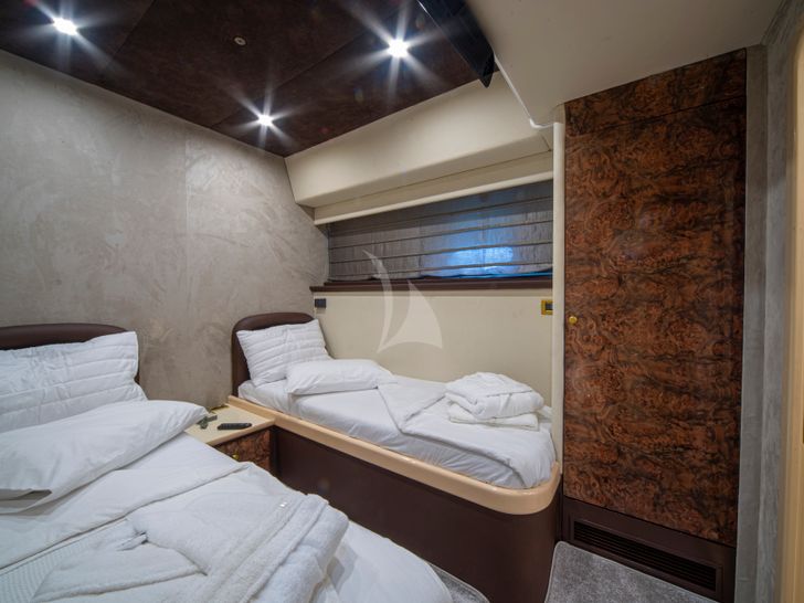 WISH - twin cabin WISH - twin cabin