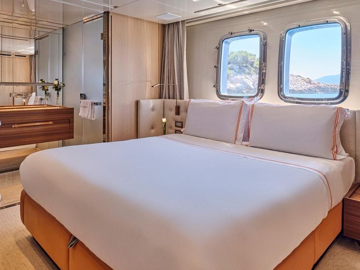 WOMBAT Sanlorenzo SL106 - VIP cabin 2 WOMBAT Sanlorenzo SL106 - VIP cabin 2