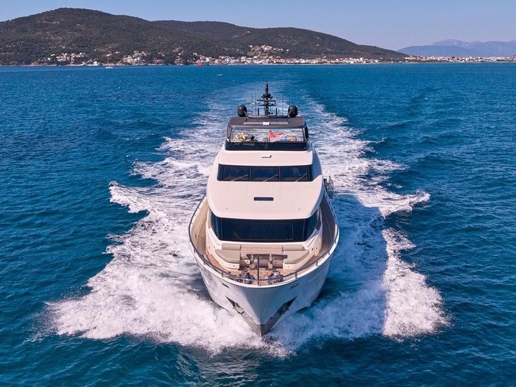 WOMBAT Sanlorenzo SL106 - cruising bow view WOMBAT Sanlorenzo SL106 - cruising bow view