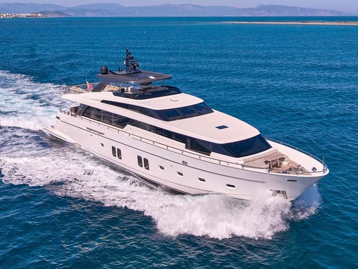 WOMBAT Sanlorenzo SL106 - cruising WOMBAT Sanlorenzo SL106 - cruising
