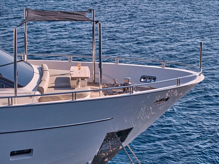 WOMBAT Sanlorenzo SL106 - foredeck lounge WOMBAT Sanlorenzo SL106 - foredeck lounge