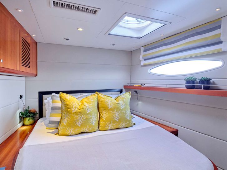 WORLD'S END Fountaine Pajot Galathea 65 - VIP cabin 1 WORLD'S END Fountaine Pajot Galathea 65 - VIP cabin 1