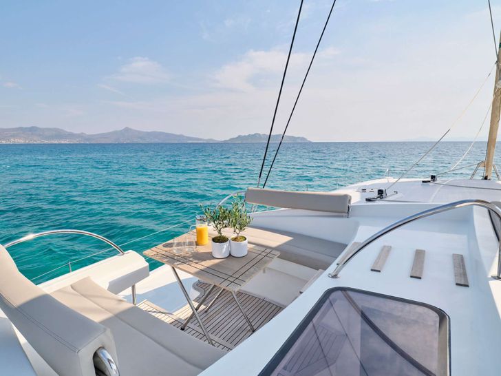 WORLD'S END Fountaine Pajot Galathea 65 - flybridge dining area WORLD'S END Fountaine Pajot Galathea 65 - flybridge dining area