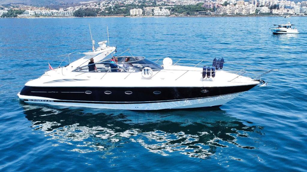 SUNSEEKER CAMARGUE 50 - 2 cabins - Spain - Gibraltar - Estepona