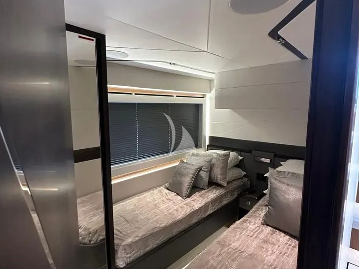 X2 Sunseeker 65 Sport - twin cabin X2 Sunseeker 65 Sport - twin cabin