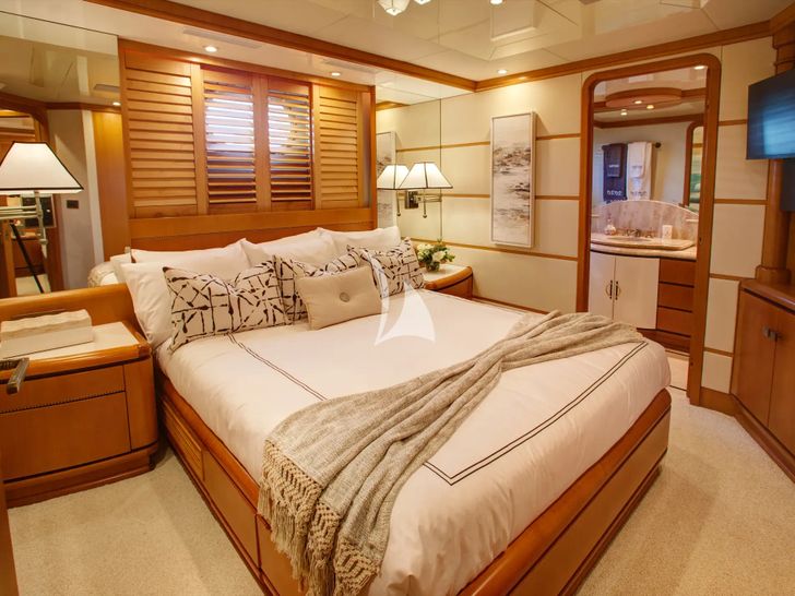 XOXO Intermarine 118 - VIP cabin 2 XOXO Intermarine 118 - VIP cabin 2