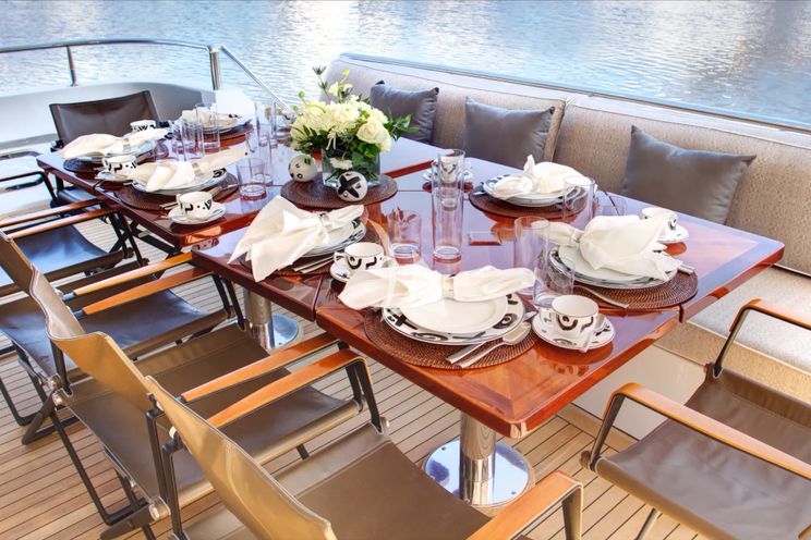 Charter Yacht XOXO - Intermarine 118 - 5 Cabins - Nassau - Exumas - Bahamas