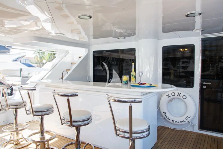 Charter Yacht XOXO - Intermarine 118 - 5 Cabins - Nassau - Exumas - Bahamas