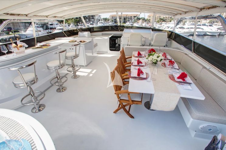 Charter Yacht XOXO - Intermarine 118 - 5 Cabins - Nassau - Exumas - Bahamas