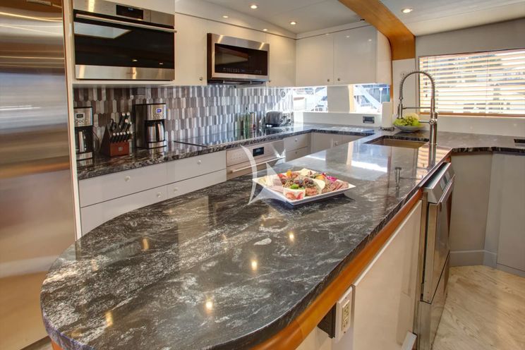 Charter Yacht XOXO - Intermarine 118 - 5 Cabins - Nassau - Exumas - Bahamas