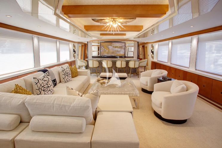 Charter Yacht XOXO - Intermarine 118 - 5 Cabins - Nassau - Exumas - Bahamas