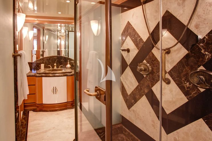 Charter Yacht XOXO - Intermarine 118 - 5 Cabins - Nassau - Exumas - Bahamas