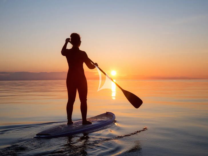 XOXO Intermarine 118 - paddleboarding XOXO Intermarine 118 - paddleboarding