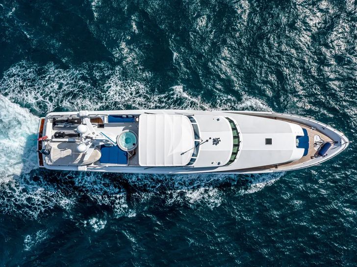 XOXO Intermarine 118 - top aerial shot XOXO Intermarine 118 - top aerial shot