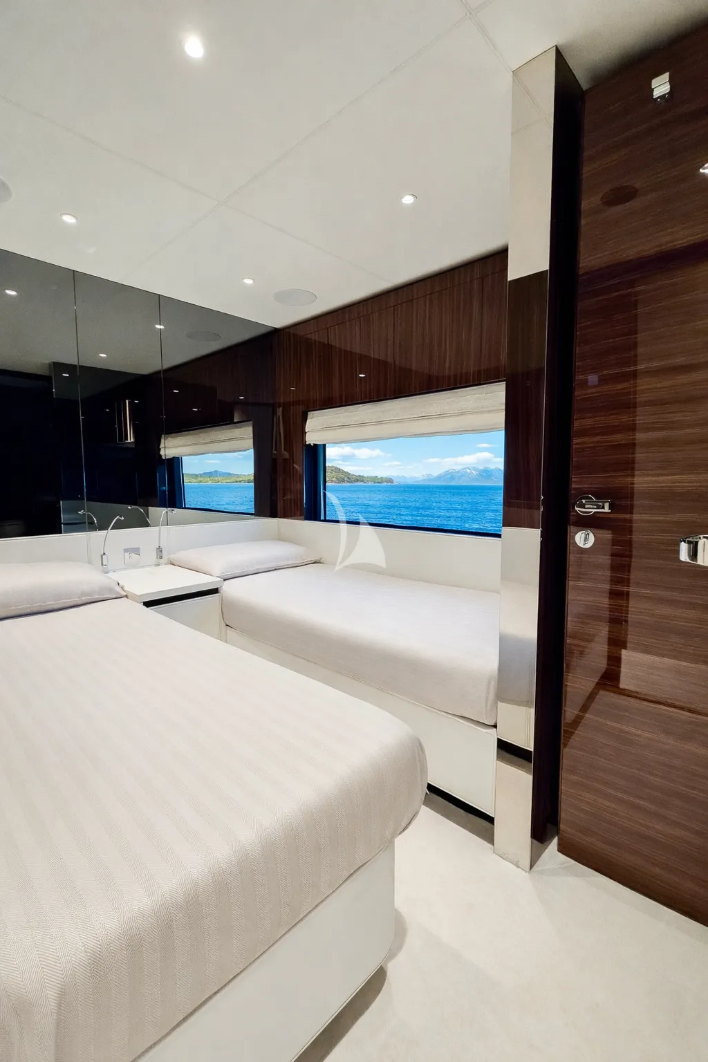 X SEVEN Riva Diva 82 - twin cabin 2