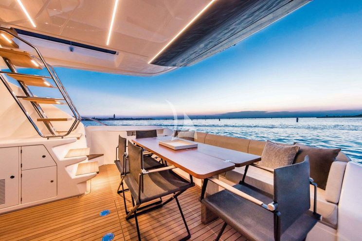 Charter Yacht YAMAS - Ferretti 670 - 3 Cabins - Cannes - Monaco - St. Tropez - French Riviera