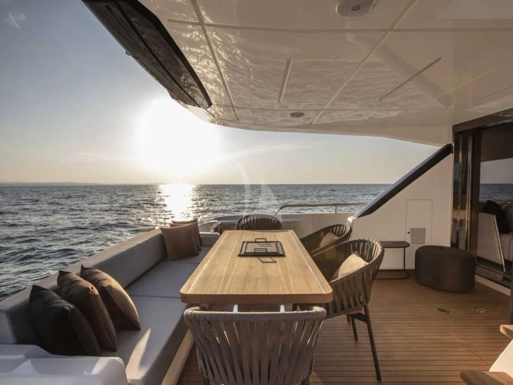 YAMAS Ferretti 670 - aft deck seating and dining area YAMAS Ferretti 670 - aft deck seating and dining area